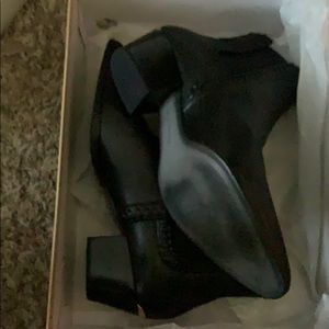 Very comfortable Michael Kors boots